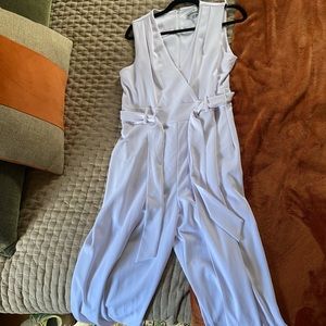 White V neck Sleeveless Jumpsuit